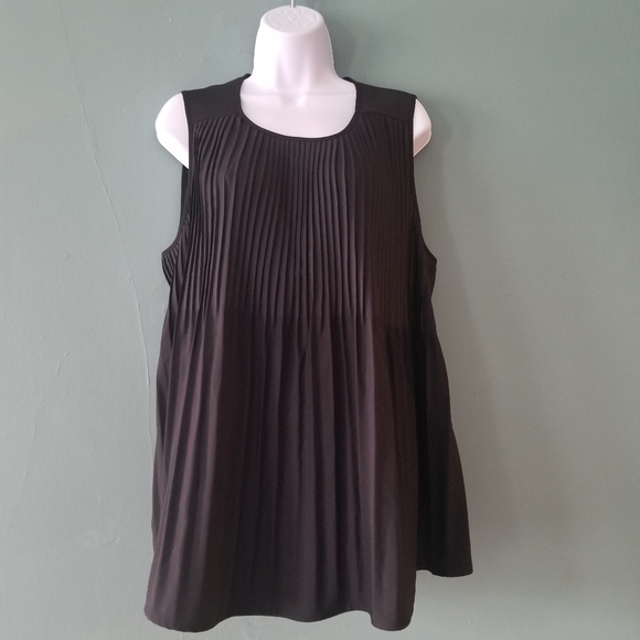 Ava & Viv Tops - Ava & Viv Black Pleated Dressy Tank Top 1X